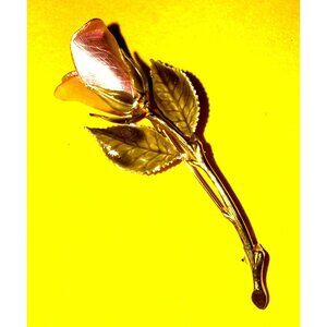 Vtg. Gold-Tone Rose Floral Brooch Pin With Pink Enamel Petals & Green Leaves